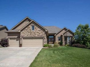 6913 Reed Ln, West Des Moines, IA 50266