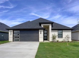 805 Rodgers Ave, Godley, TX 76044