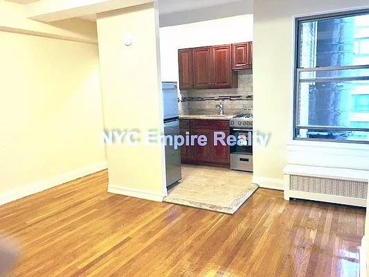 Rented by NYC Empire Realty Inc | media 25