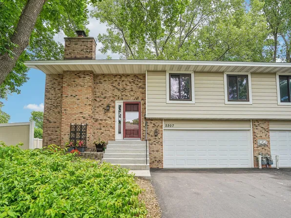 2207 Oregon Ct, Saint Louis Park, MN 55426