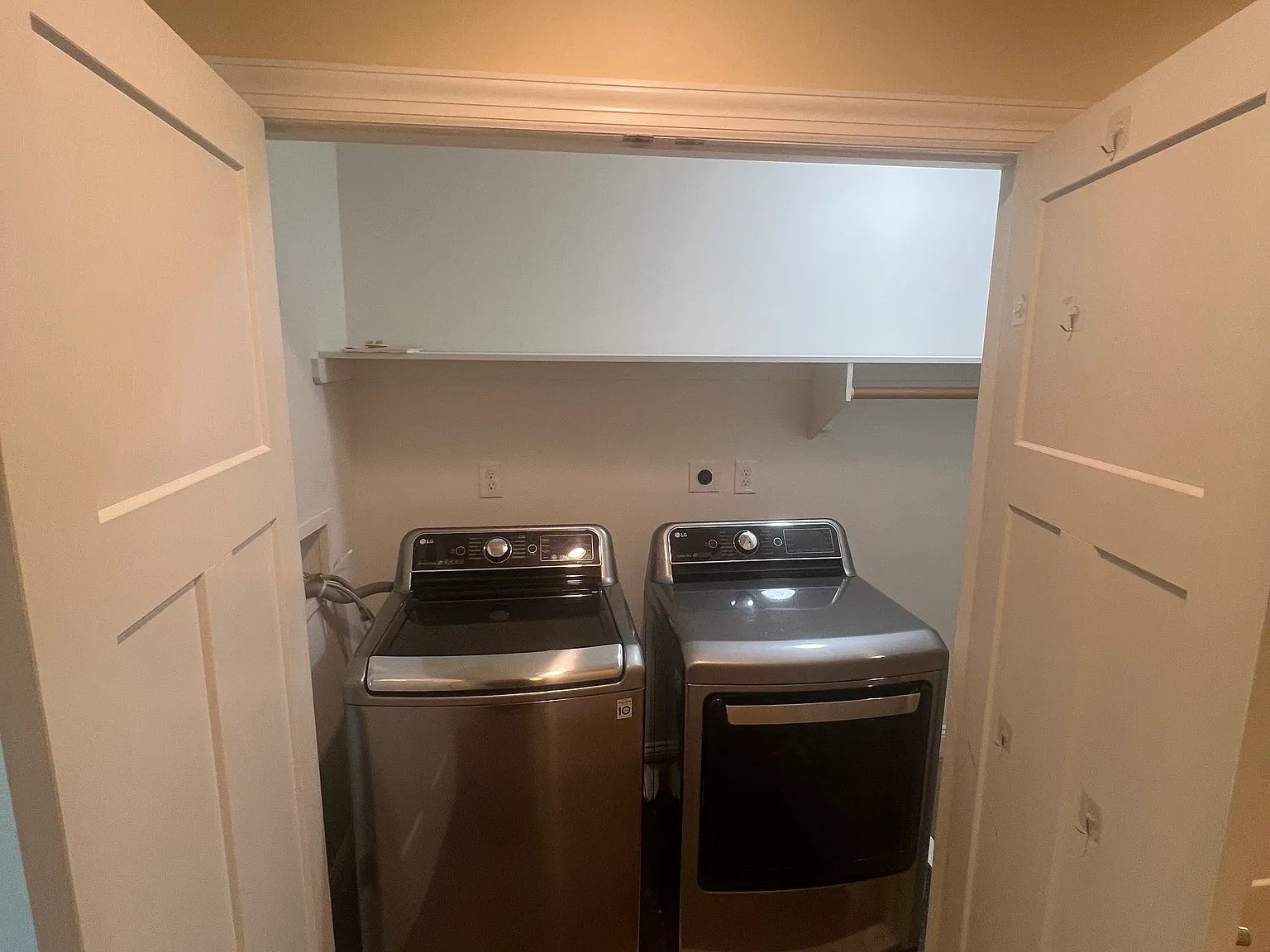 2 bed, 1500 sqft, $2,975 — Photo 4