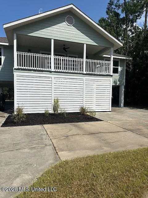 3 bed, 3.5 bath, 2323 sqft, $3,000 — Photo 3