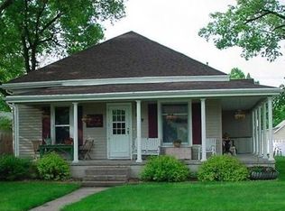 109 E 12th St, Wood River, NE 68883