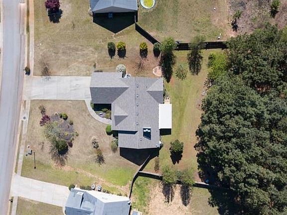 2nd image of 152 Miller Dr