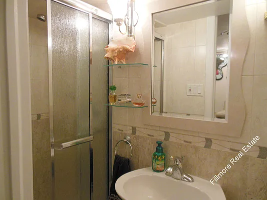 Sold by Fillmore | media 4