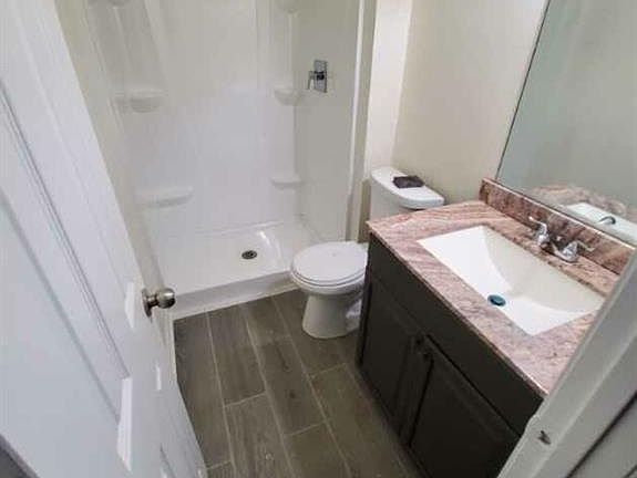5th image of 498 Jaywood Ct