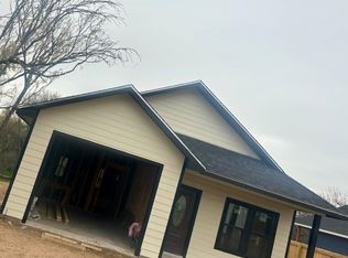 105 E Pine Dr, Marble Falls, TX 78654