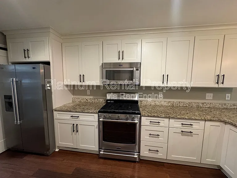 381 Lynne Cir — Photo 15