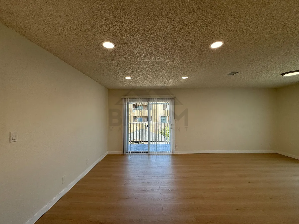 Building Photo - 14801 DELANO