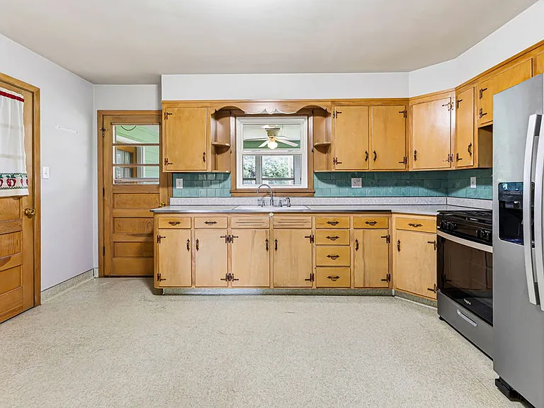 3511 Mitchell Ave — Photo 18