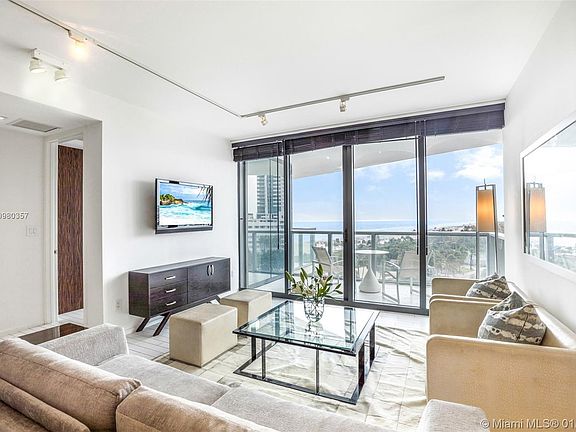 4th image of 2201 Collins Ave #814