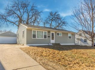 1709 Hollywood Blvd NE, Cedar Rapids, IA 52402