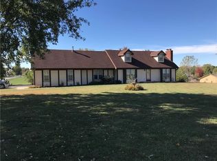801 Cape Cod Rd, Trimble, MO 64492