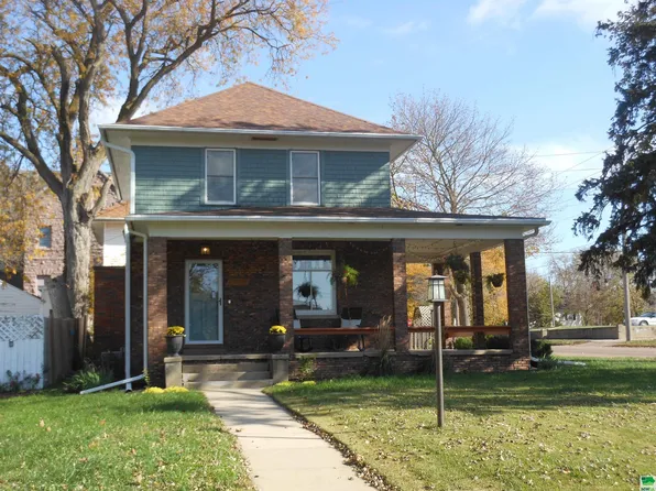 2902 Nebraska St, Sioux City, IA 51104