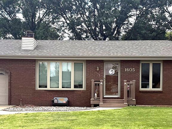 2nd image of 1605 Pleasant View Ave