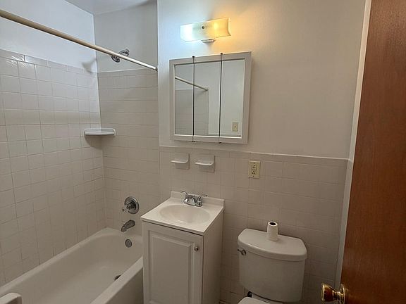 4th image of 1513 Stuyvesant Ave #B