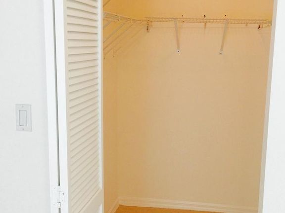 Walk in closet