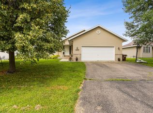 1607 Griffing Park Rd, Buffalo, MN 55313