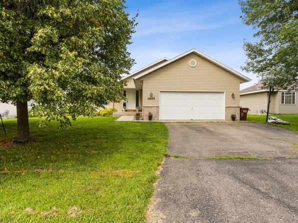 1607 Griffing Park Rd, Buffalo, MN 55313