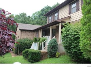 4529 Forest Valley Dr, Saint Louis, MO 63128