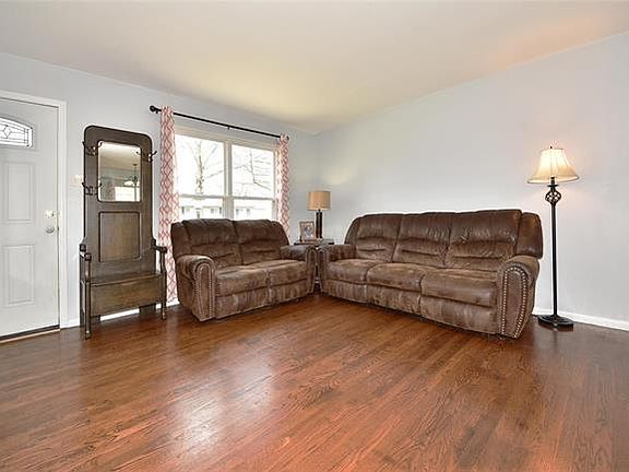 2nd image of 6320 Ashbury Dr
