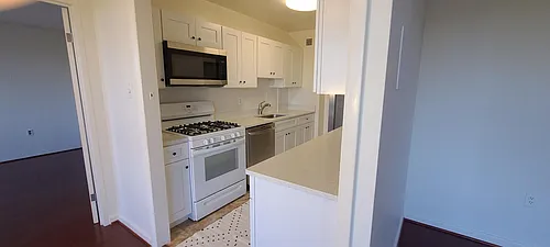 10401 Grosvenor Pl Photo 1