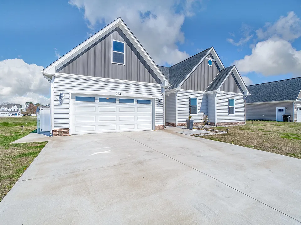 304 Sailors Way