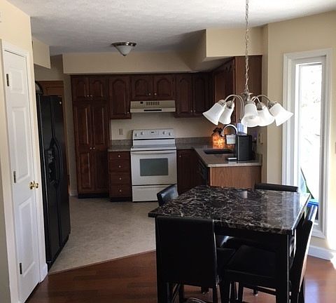 Kitchen & Breakfast Nook