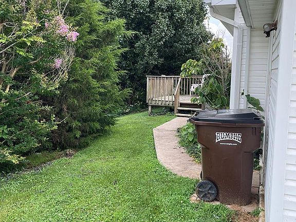 5th image of 152 Derby Dr