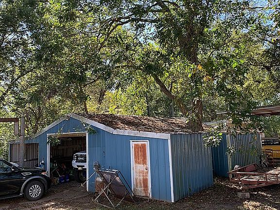 2 bay garage with shop space