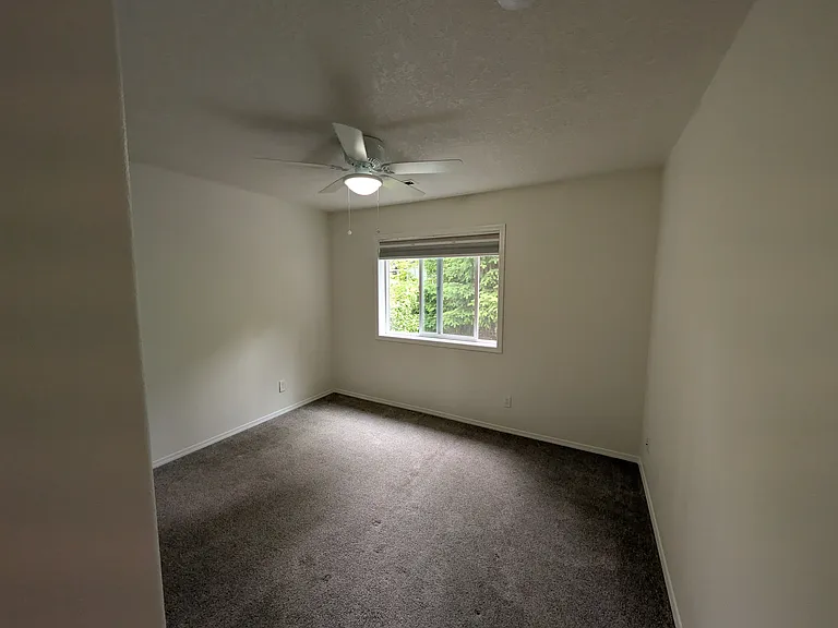 Upstairs Bedroom 1