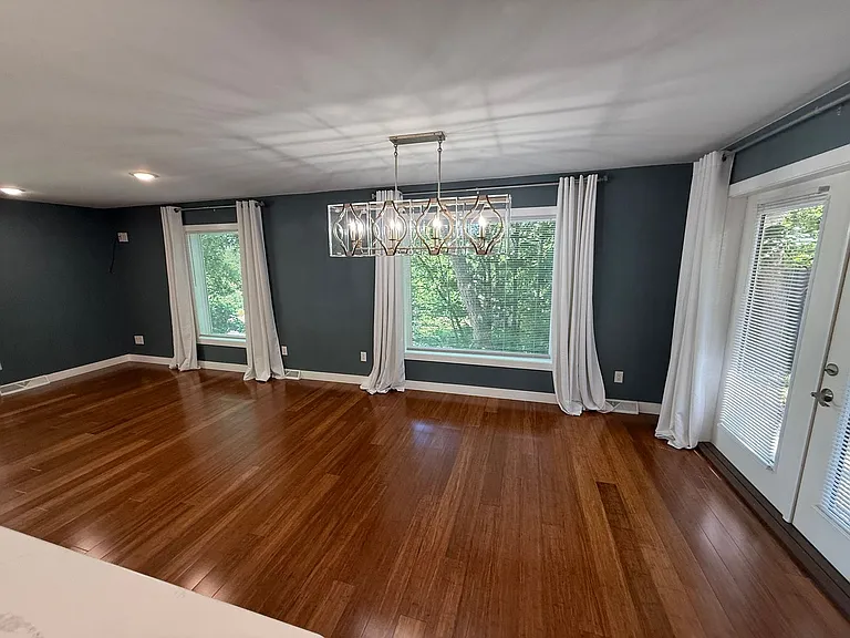 2500 Bluff Blvd — Photo 38