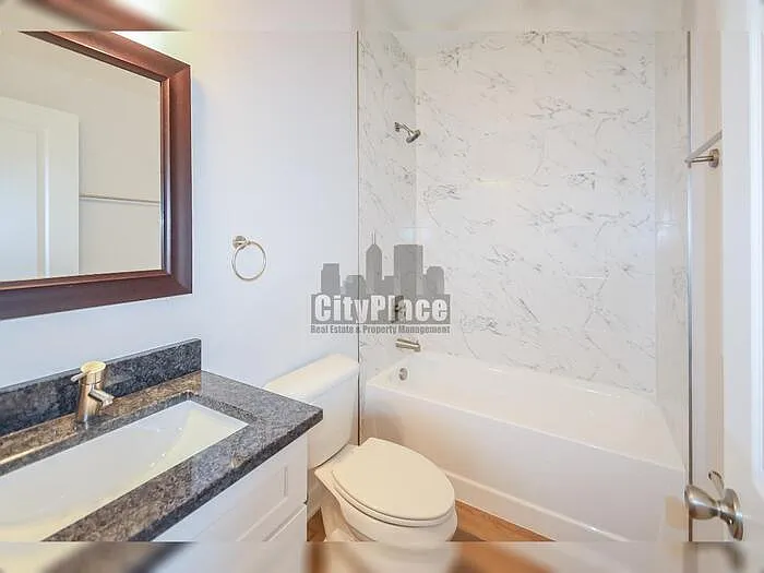 1135 W 21st St — Photo 13