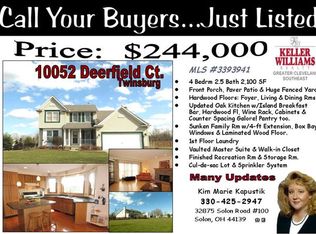 10052 Deerfield Ct, Twinsburg, OH 44087