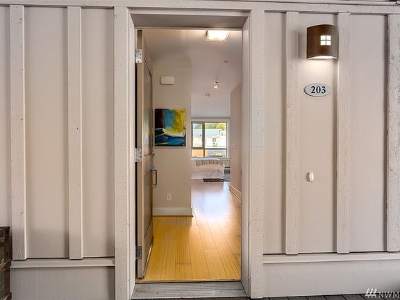 4th image of 123 Bjune Dr SE