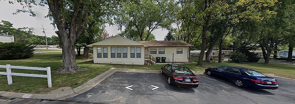 1st image of 7906 N 101st Plz #0
