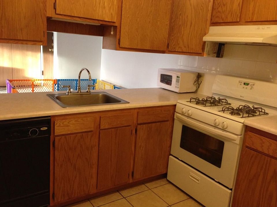 2nd image of 860 Cherry Valley Rd APT 107