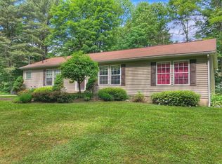 108 Ruth Dr, Cresco, PA 18326