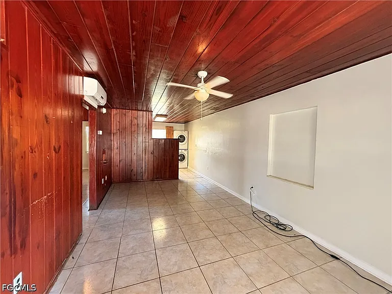 1935 Ricardo Ave — Photo 4