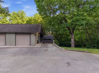 1900 Ridgecrest Dr APT 304, Knoxville, TN 37918