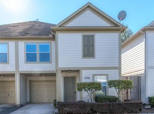 726 Redwing Park Dr, Houston, TX 77009