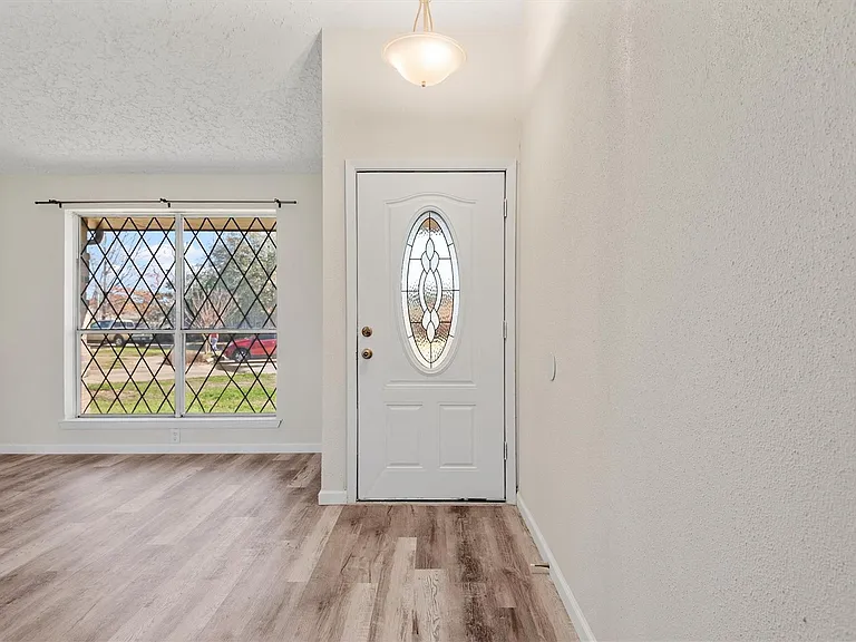 3706 Westmeadow Dr — Photo 4