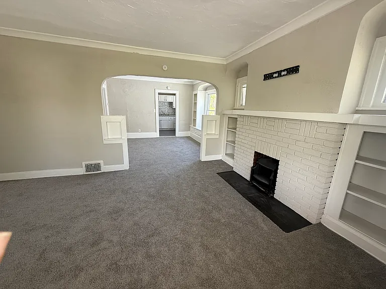 3652 E 151st St #B — Photo 3