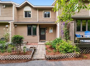 N15 Stonehedge Dr, South Burlington, VT 05403
