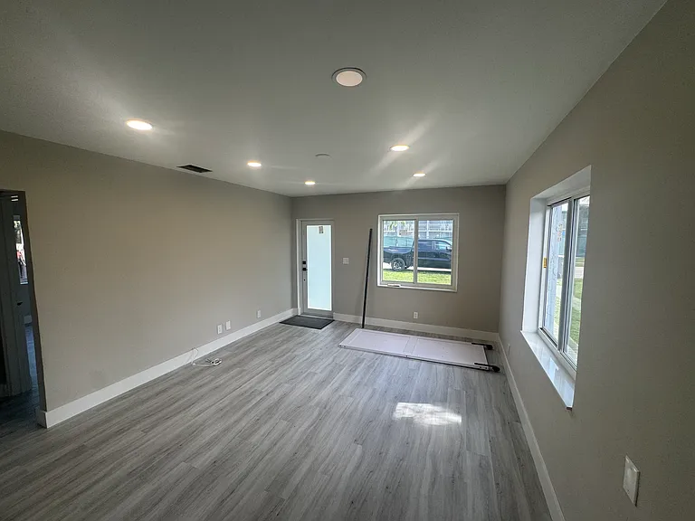 2835 Polk St #A — Photo 2