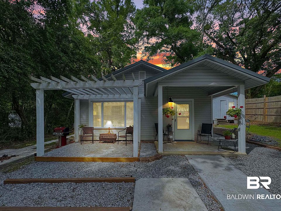 1st image of 307B Gayfer Ct