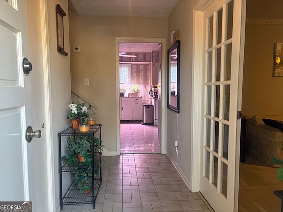 3rd image of 4605 Mercer Rd