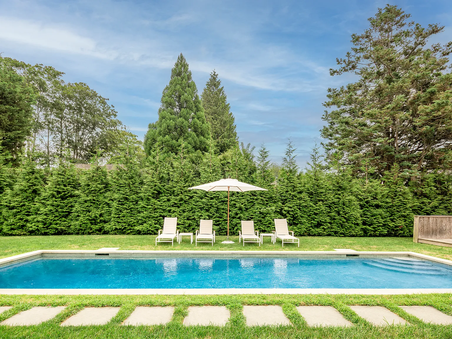 Classic Villlage Rental with Pool and Guest House — Photo 3