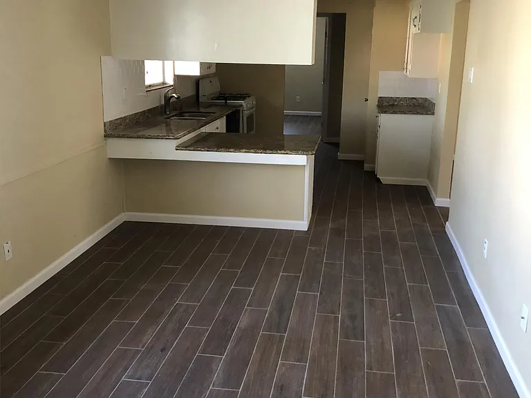 406 Vance St — Photo 33