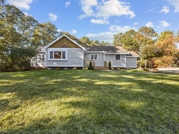 50 Head Of The Bay Road, Buzzards Bay, MA 02532